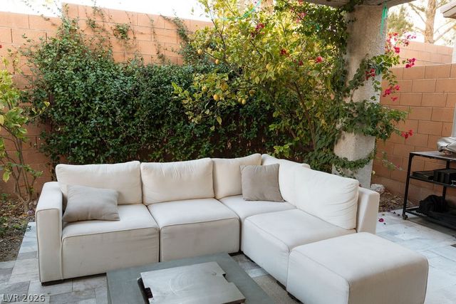 6860 Stonetrace Street, Las Vegas, NV 89148