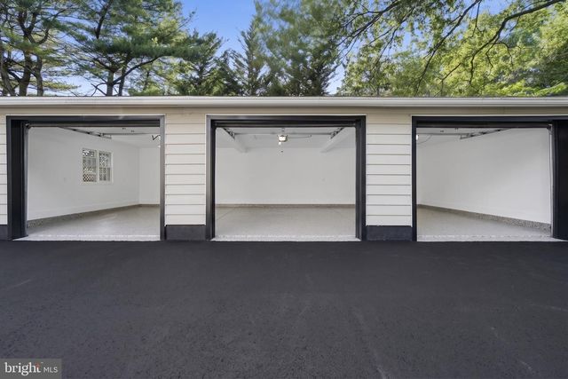26 BENTLEY RD, Monroe Township, NJ 08831