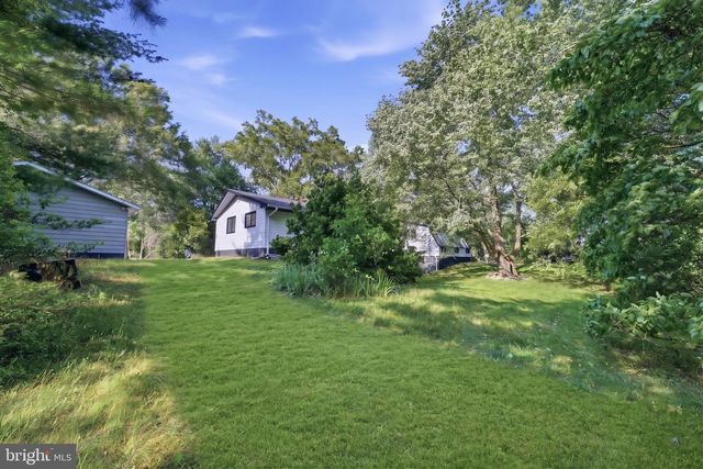 26 BENTLEY RD, Monroe Township, NJ 08831