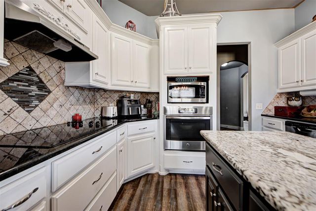 281 Meadow Lark Lane, Blanchard, OK 73010