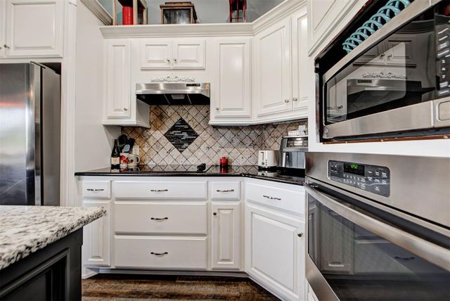281 Meadow Lark Lane, Blanchard, OK 73010