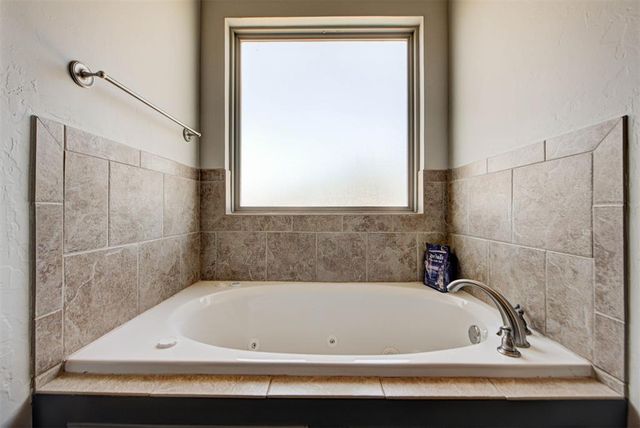 281 Meadow Lark Lane, Blanchard, OK 73010