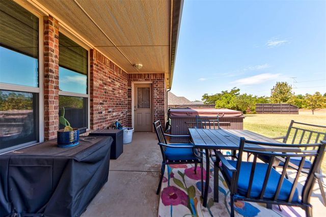 281 Meadow Lark Lane, Blanchard, OK 73010