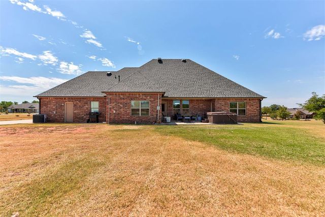 281 Meadow Lark Lane, Blanchard, OK 73010