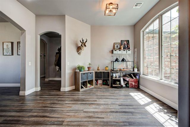 281 Meadow Lark Lane, Blanchard, OK 73010
