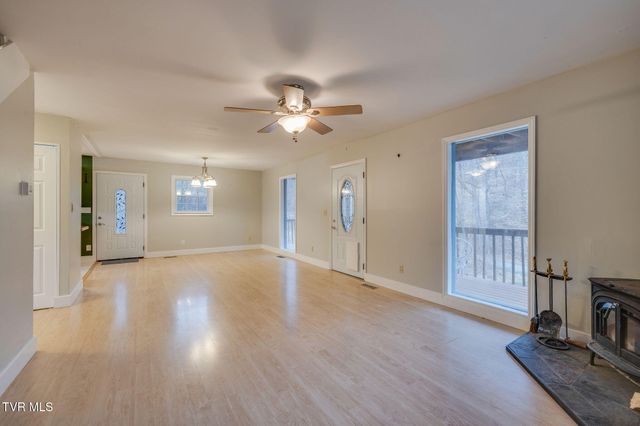 195 Bear Hollow Road, Elizabethton, TN 37643