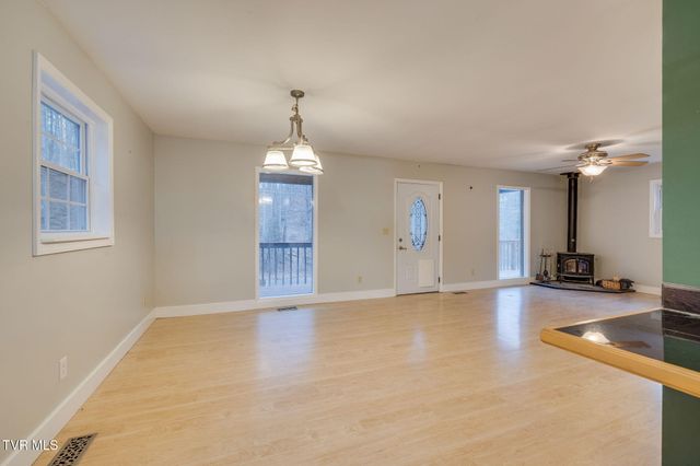 195 Bear Hollow Road, Elizabethton, TN 37643