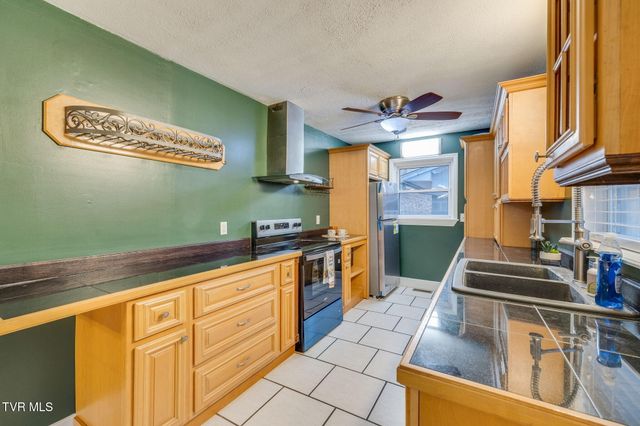 195 Bear Hollow Road, Elizabethton, TN 37643