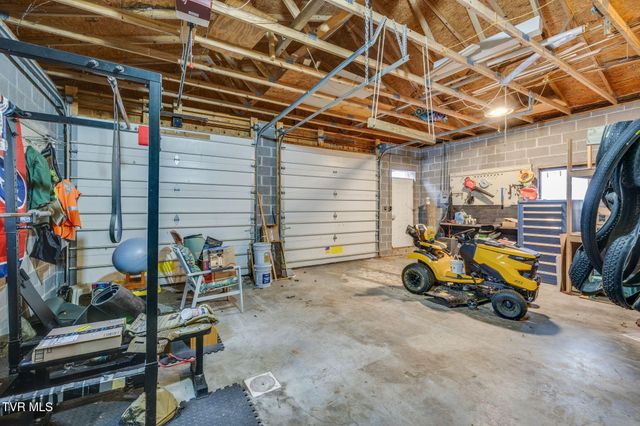 195 Bear Hollow Road, Elizabethton, TN 37643