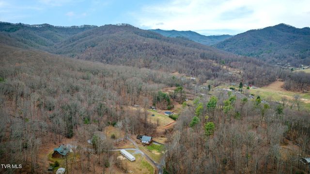 195 Bear Hollow Road, Elizabethton, TN 37643