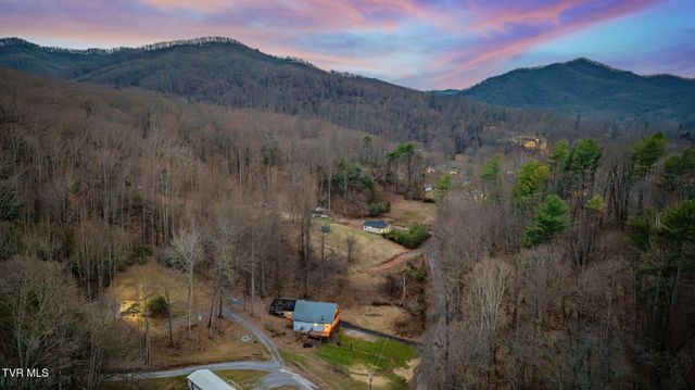 195 Bear Hollow Road, Elizabethton, TN 37643