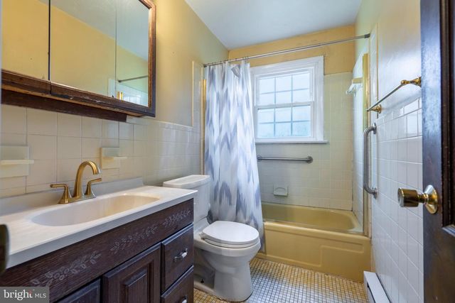 101 MILL RD, Oreland, PA 19075
