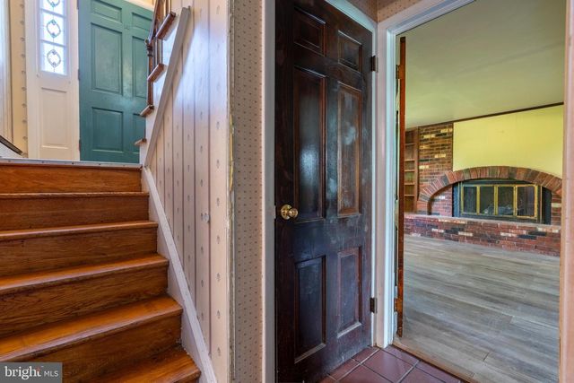 101 MILL RD, Oreland, PA 19075