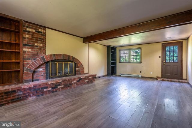 101 MILL RD, Oreland, PA 19075