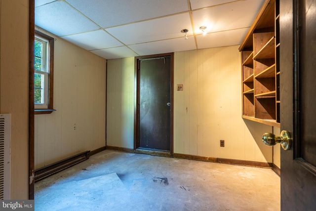 101 MILL RD, Oreland, PA 19075