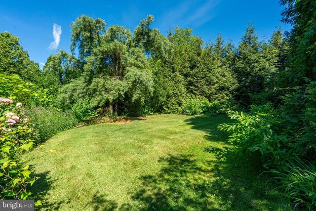 101 MILL RD, Oreland, PA 19075