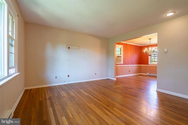 101 MILL RD, Oreland, PA 19075