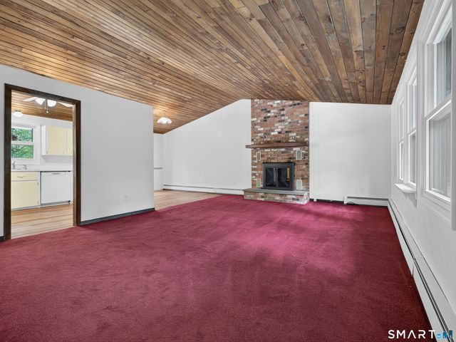 75 Airline Road, Clinton, CT 06413