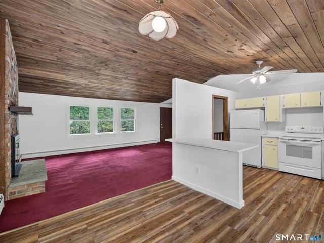 75 Airline Road, Clinton, CT 06413