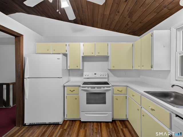 75 Airline Road, Clinton, CT 06413