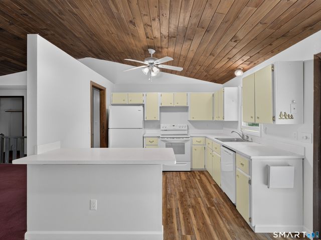75 Airline Road, Clinton, CT 06413