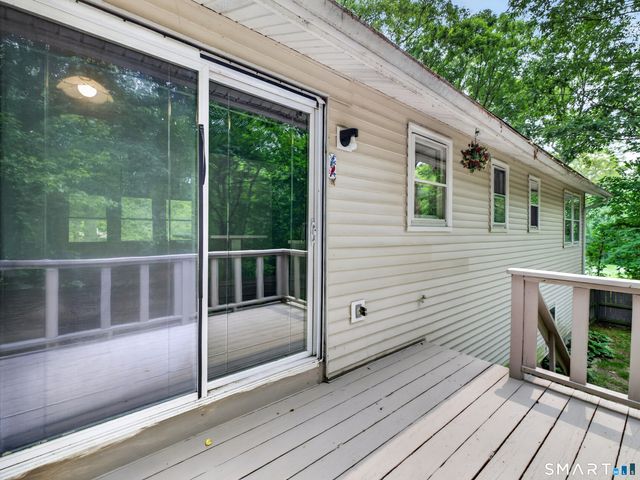 75 Airline Road, Clinton, CT 06413