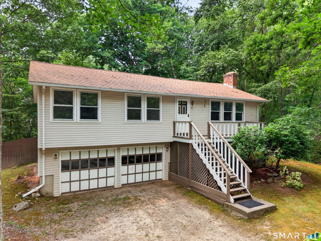 75 Airline Road, Clinton, CT 06413