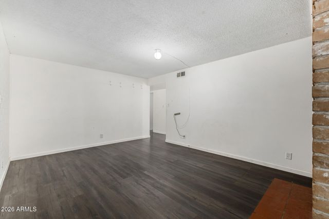 3945 W ORANGE Drive, Phoenix, AZ 85019