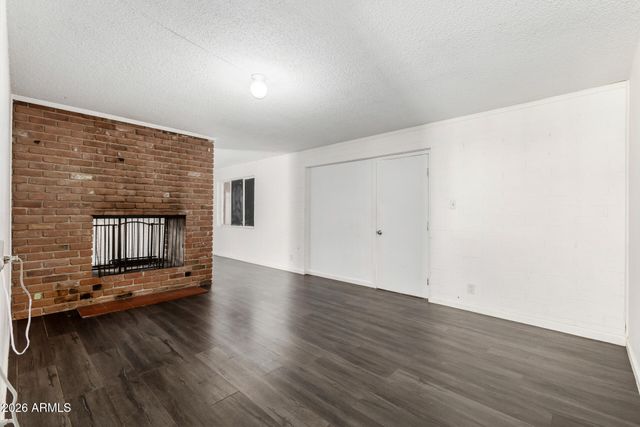 3945 W ORANGE Drive, Phoenix, AZ 85019