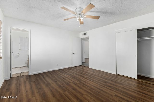 3945 W ORANGE Drive, Phoenix, AZ 85019