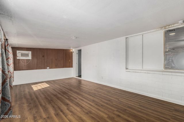 3945 W ORANGE Drive, Phoenix, AZ 85019