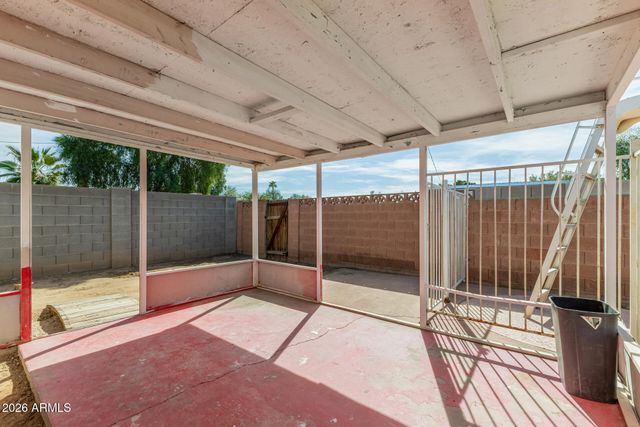 3945 W ORANGE Drive, Phoenix, AZ 85019