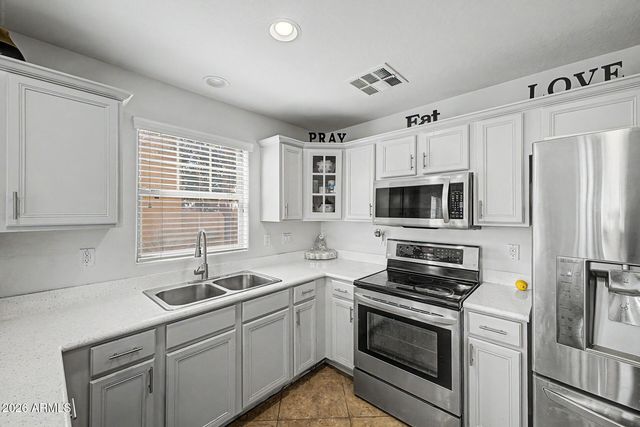 2869 E BART Street, Gilbert, AZ 85295