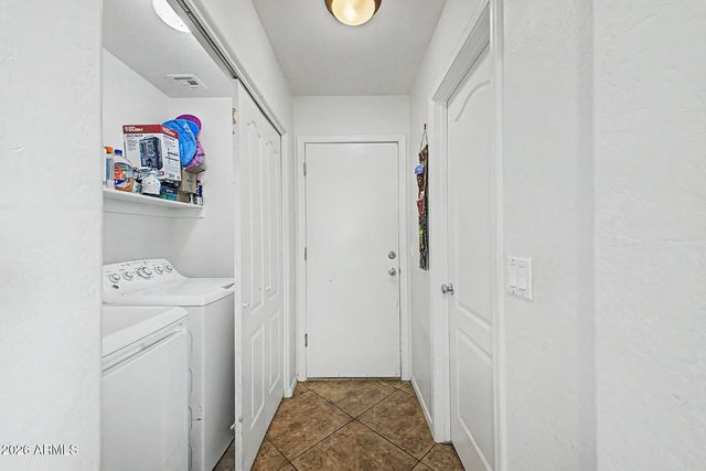 2869 E BART Street, Gilbert, AZ 85295