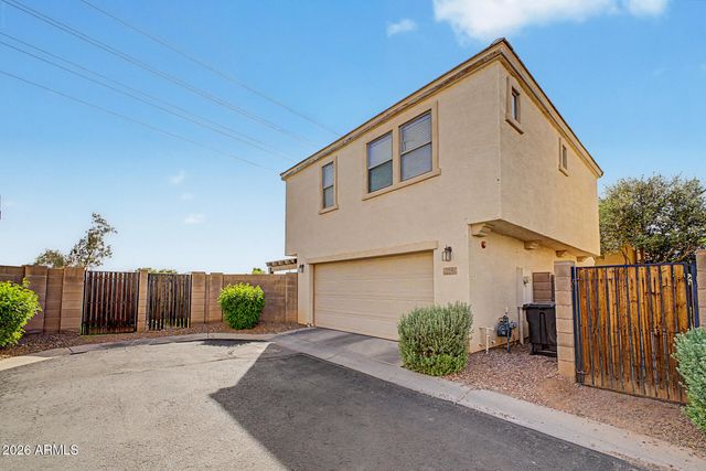 2869 E BART Street, Gilbert, AZ 85295