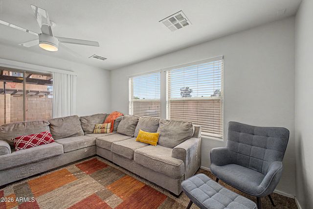 2869 E BART Street, Gilbert, AZ 85295