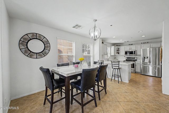 2869 E BART Street, Gilbert, AZ 85295