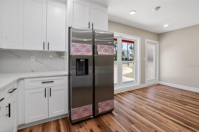 1524 CARSON CIRCLE NE, St Petersburg, FL 33703