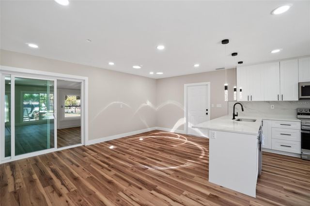 1524 CARSON CIRCLE NE, St Petersburg, FL 33703