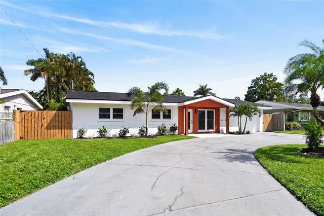 1524 CARSON CIRCLE NE, St Petersburg, FL 33703