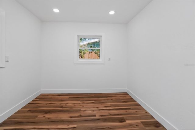 1524 CARSON CIRCLE NE, St Petersburg, FL 33703