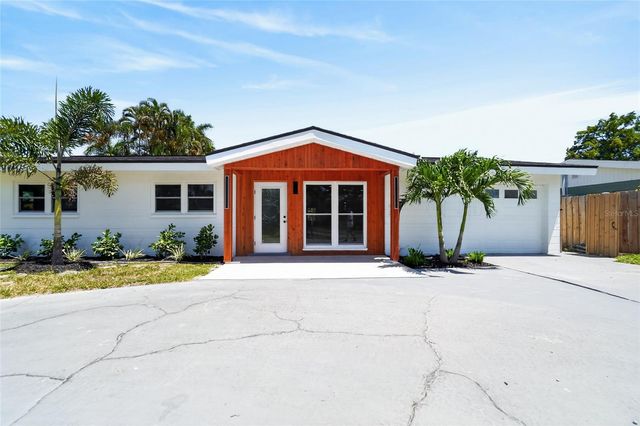 1524 CARSON CIRCLE NE, St Petersburg, FL 33703