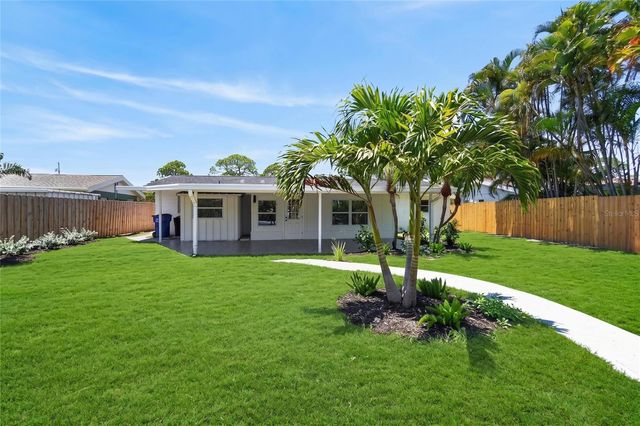 1524 CARSON CIRCLE NE, St Petersburg, FL 33703
