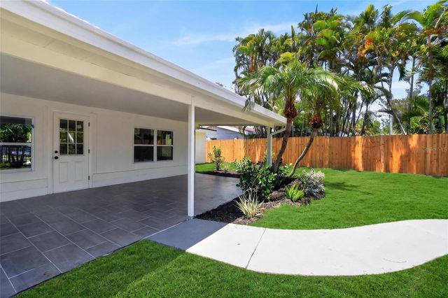 1524 CARSON CIRCLE NE, St Petersburg, FL 33703