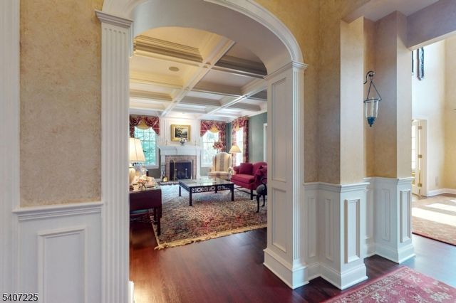 365 Mine Brook Rd, Bernards Twp., NJ 07931