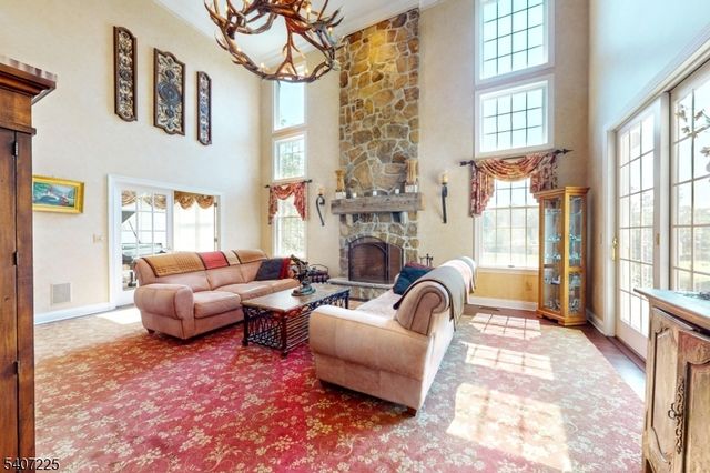 365 Mine Brook Rd, Bernards Twp., NJ 07931