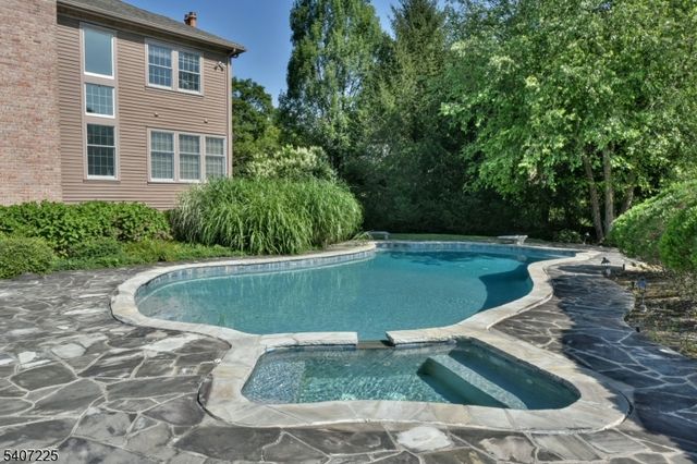 365 Mine Brook Rd, Bernards Twp., NJ 07931