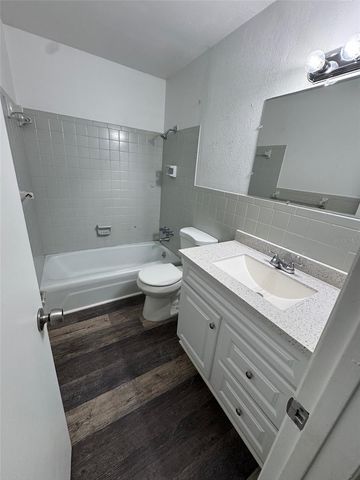 1727-1727 NE 2ND STREET 4, Ocala, FL 34470