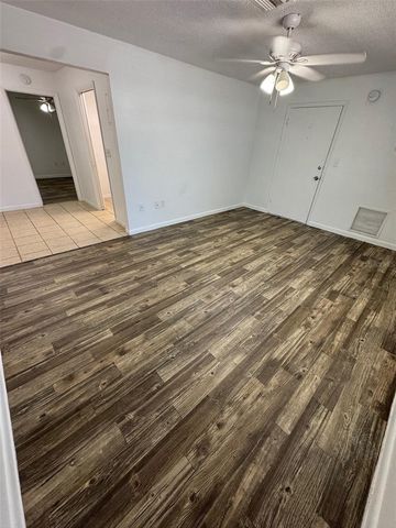 1727-1727 NE 2ND STREET 4, Ocala, FL 34470