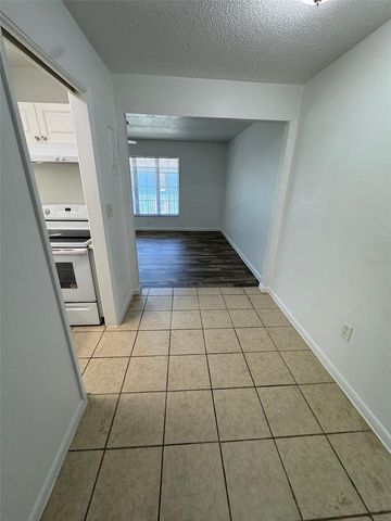 1727-1727 NE 2ND STREET 4, Ocala, FL 34470